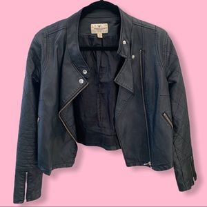 🌸 American Eagle Leather Jacket